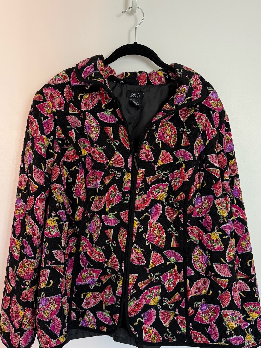 🪭 Vintage R.Q.T. Quilted Jacket with Pink Fan Print